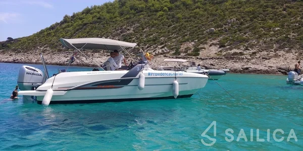 Beneteau Flyer 7.7 SUNdeck - Yacht Charter Sailica