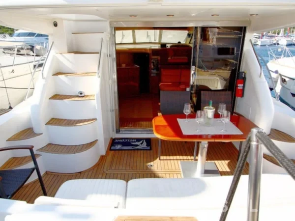 Princess 480 - Yacht Charter Sailica