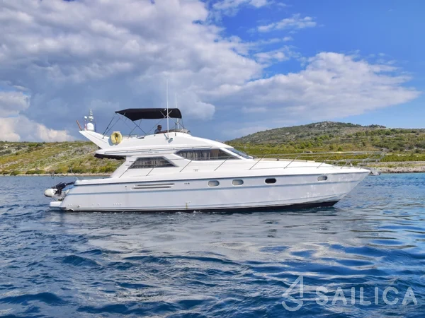Princess 480 - Yacht Charter Sailica