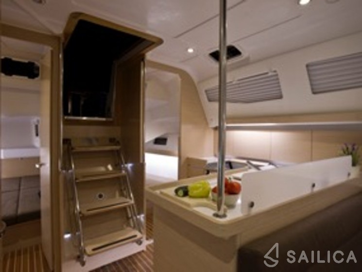 Elan 40 Impression - Yacht Charter Sailica