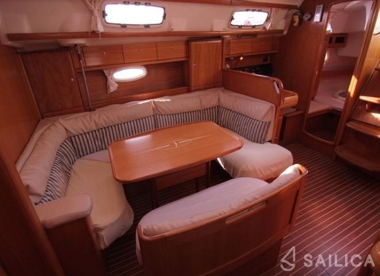 Bavaria 42 Cruiser - Yacht Charter Sailica