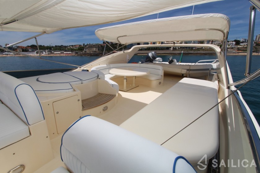 Astondoa 82 GLX - Yacht Charter Sailica