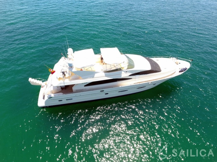 Astondoa 82 GLX - Yacht Charter Sailica