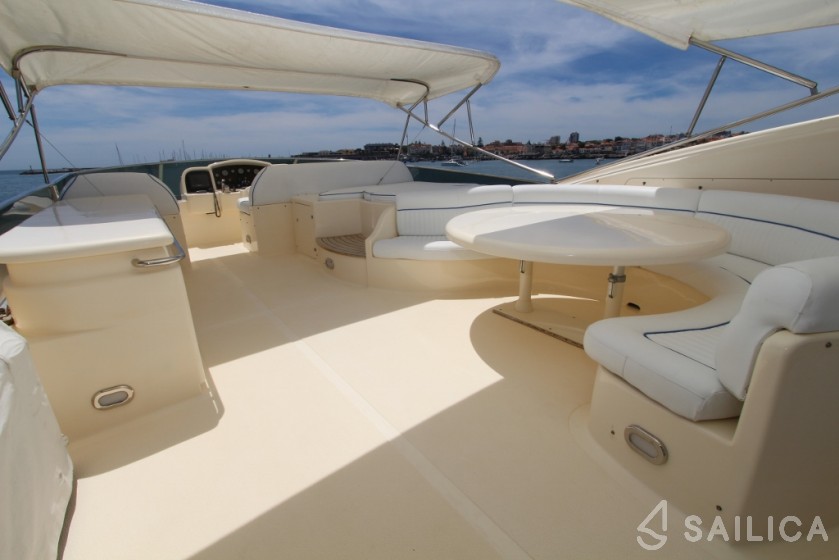 Astondoa 82 GLX - Yacht Charter Sailica