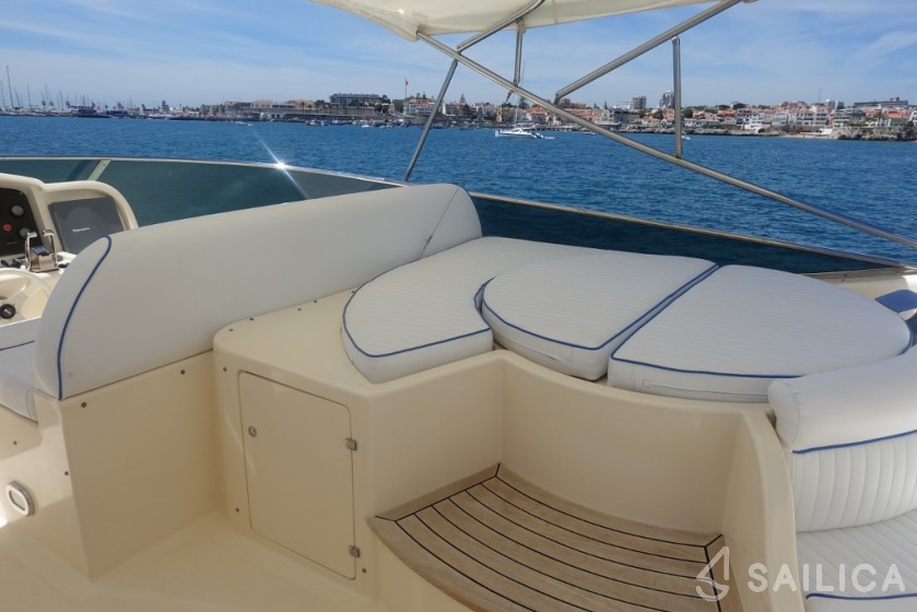 Astondoa 82 GLX - Yacht Charter Sailica