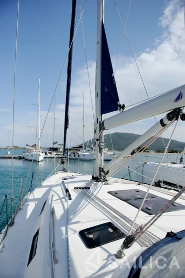 Bavaria 40 Cruiser - Yacht Charter Sailica