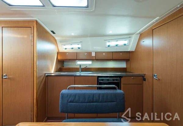 Bavaria 40 Cruiser - Yacht Charter Sailica
