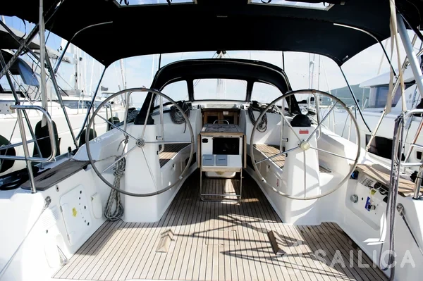 Bavaria 40 Cruiser - Yacht Charter Sailica