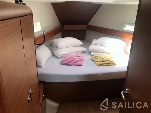 Sun Odyssey 419 - Yacht Charter Sailica
