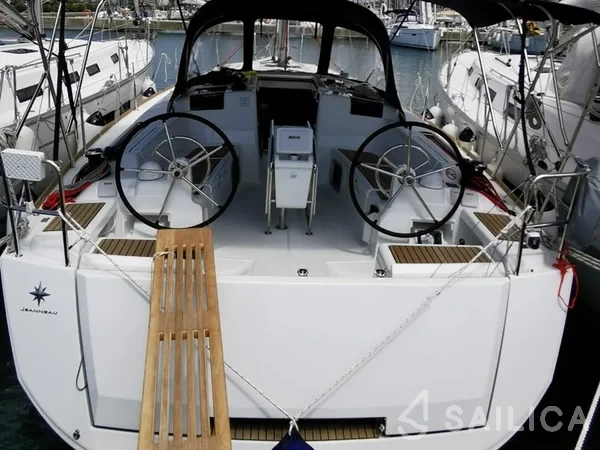 Sun Odyssey 419 - Yacht Charter Sailica