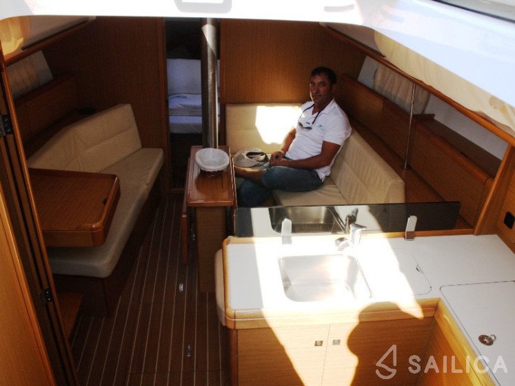 Sun Odyssey 36i - Yacht Charter Sailica
