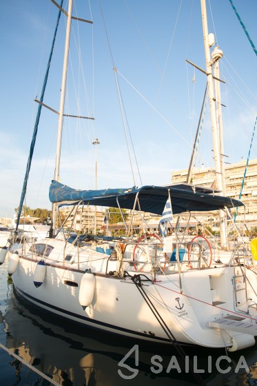 Oceanis 43 - Yacht Charter Sailica
