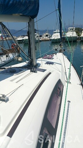 Oceanis 43 - Yacht Charter Sailica