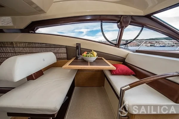 Azimut 47 - Yacht Charter Sailica