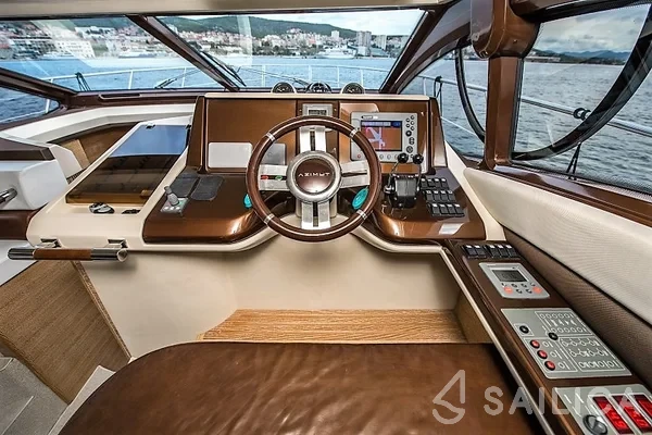 Azimut 47 - Yacht Charter Sailica