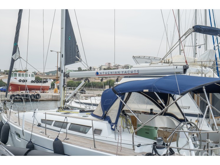 Sun Odyssey 42i - Yacht Charter Sailica