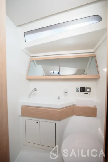 Oceanis 46.1 - Yacht Charter Sailica