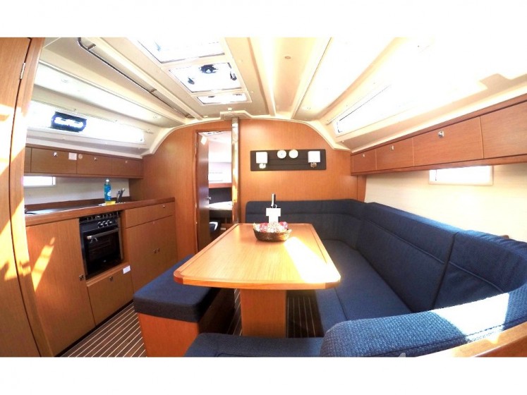 Bavaria 41 Cruiser - Yacht Charter Sailica