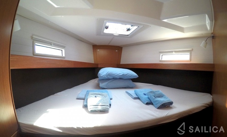 Bavaria 41 Cruiser - Yacht Charter Sailica