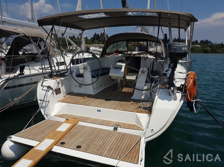 Bavaria 41 Cruiser - Yacht Charter Sailica