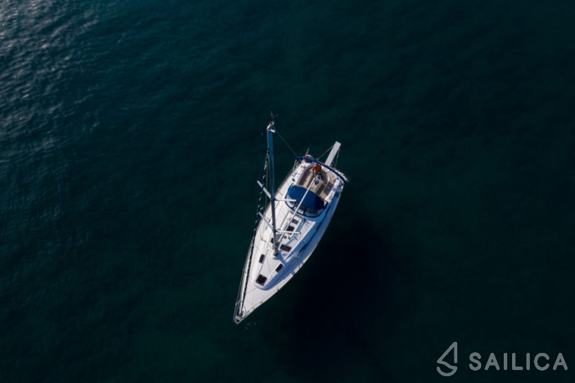 Bavaria 37 Cruiser - Yacht Charter Sailica