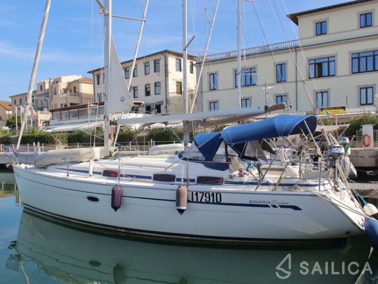 Bavaria 37 Cruiser - Yacht Charter Sailica
