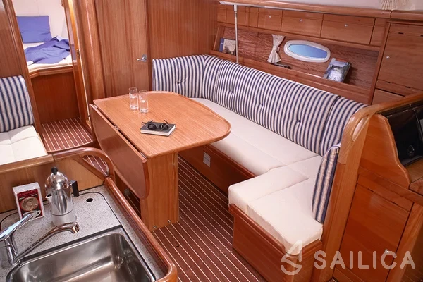 Bavaria 37 Cruiser - Yacht Charter Sailica