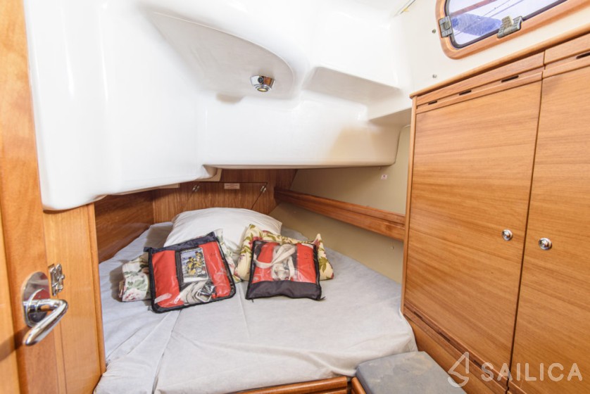 Bavaria 37 Cruiser - Yacht Charter Sailica