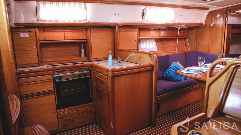 Bavaria 37 Cruiser - Yacht Charter Sailica