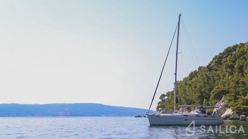 Bavaria 37 Cruiser - Yacht Charter Sailica