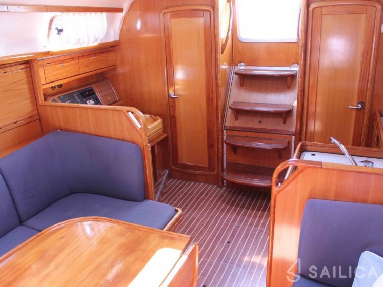 Bavaria 37 Cruiser - Yacht Charter Sailica