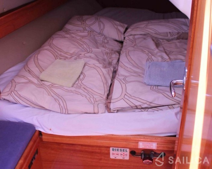 Bavaria 37 Cruiser - Yacht Charter Sailica