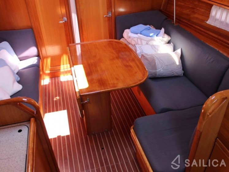 Bavaria 37 Cruiser - Yacht Charter Sailica