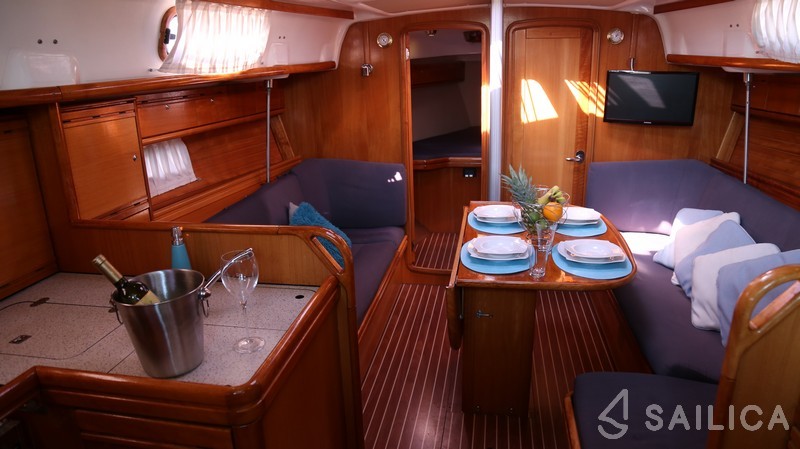 Bavaria 37 Cruiser - Yacht Charter Sailica