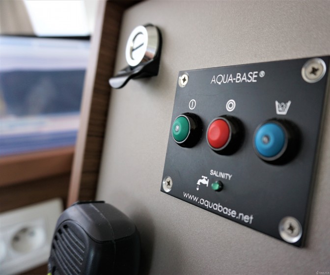 Lagoon 450 S - 4 + 2 cab. - Yacht Charter Sailica