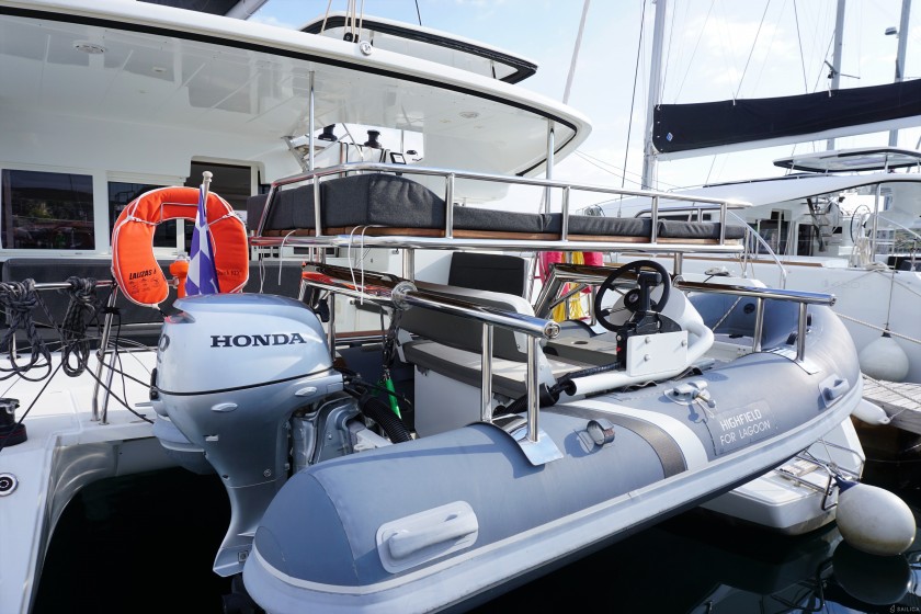 Lagoon 450 S - 4 + 2 cab. - Yacht Charter Sailica