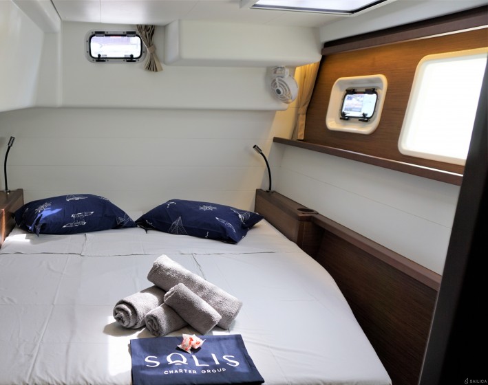 Lagoon 450 S - 4 + 2 cab. - Yacht Charter Sailica