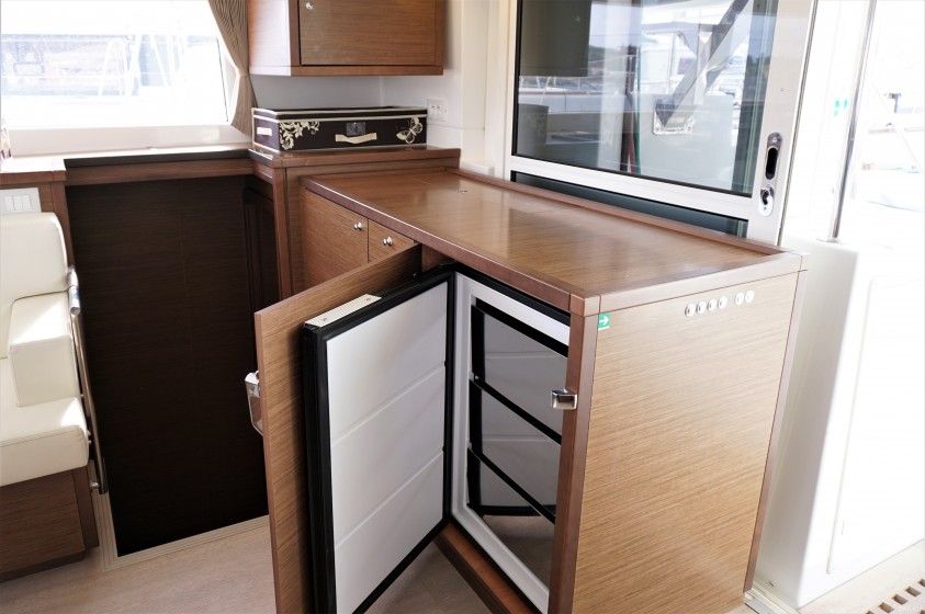 Lagoon 450 S - 4 + 2 cab. - Yacht Charter Sailica