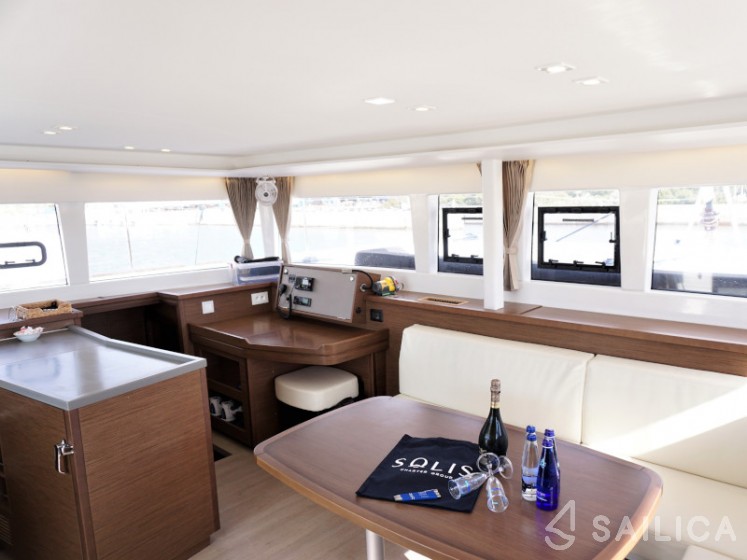 Lagoon 450 S - 4 + 2 cab. - Yacht Charter Sailica