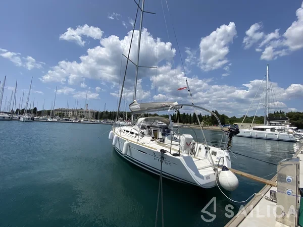 First 35 - Yacht Charter Sailica