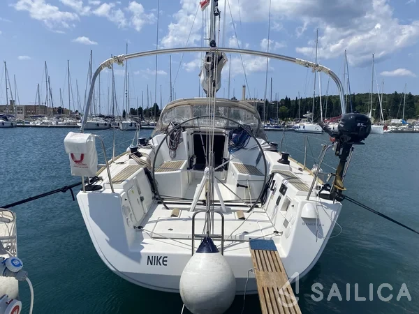 First 35 - Yacht Charter Sailica