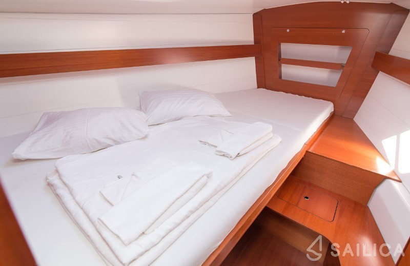 Dufour 375 Grand Large - Yacht Charter Sailica