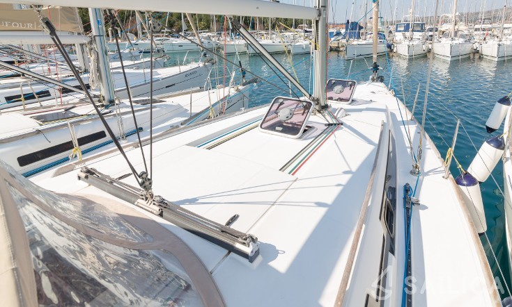 Dufour 375 Grand Large - Yacht Charter Sailica