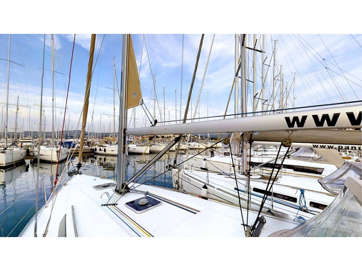 Dufour 375 Grand Large - Yacht Charter Sailica