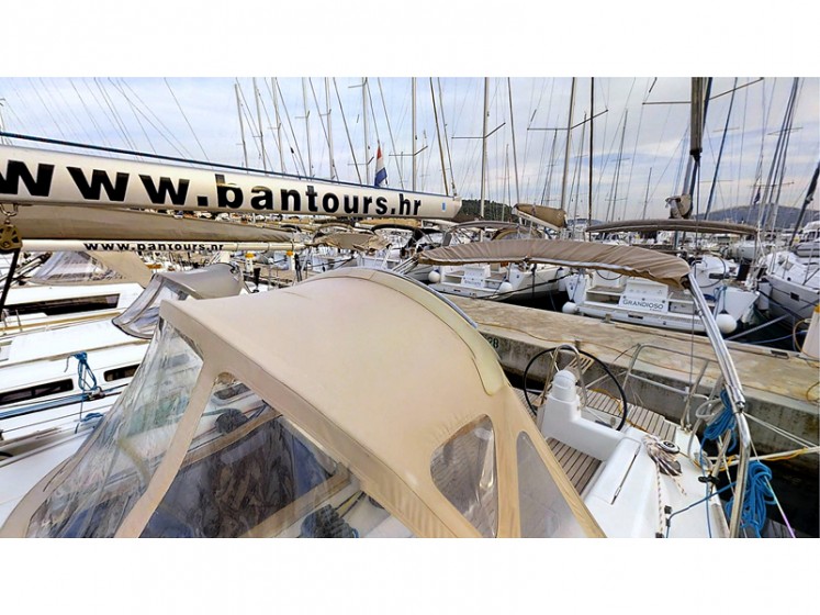 Dufour 375 Grand Large - Yacht Charter Sailica
