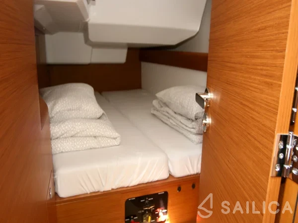 Sun Odyssey 479 - Yacht Charter Sailica