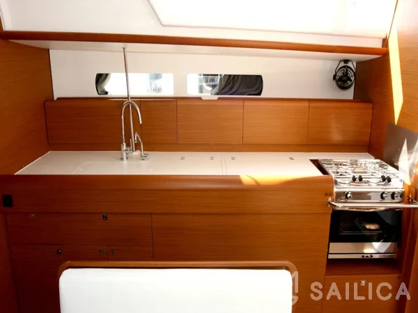 Sun Odyssey 479 - Yacht Charter Sailica