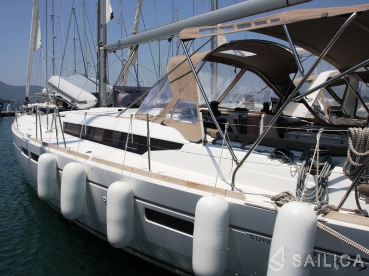 Sun Odyssey 479 - Yacht Charter Sailica