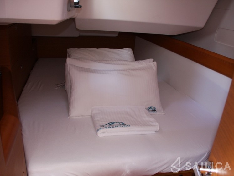 Sun Odyssey 479 - Yacht Charter Sailica