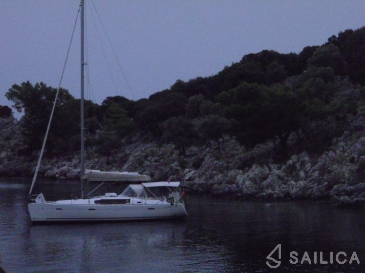 Oceanis 40 - Yacht Charter Sailica
